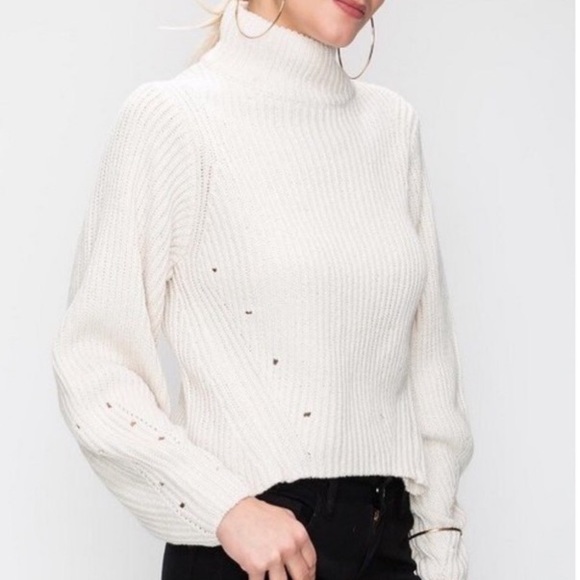 Mock neck Cropped Oatmeal Sweater - Picture 5 of 6
